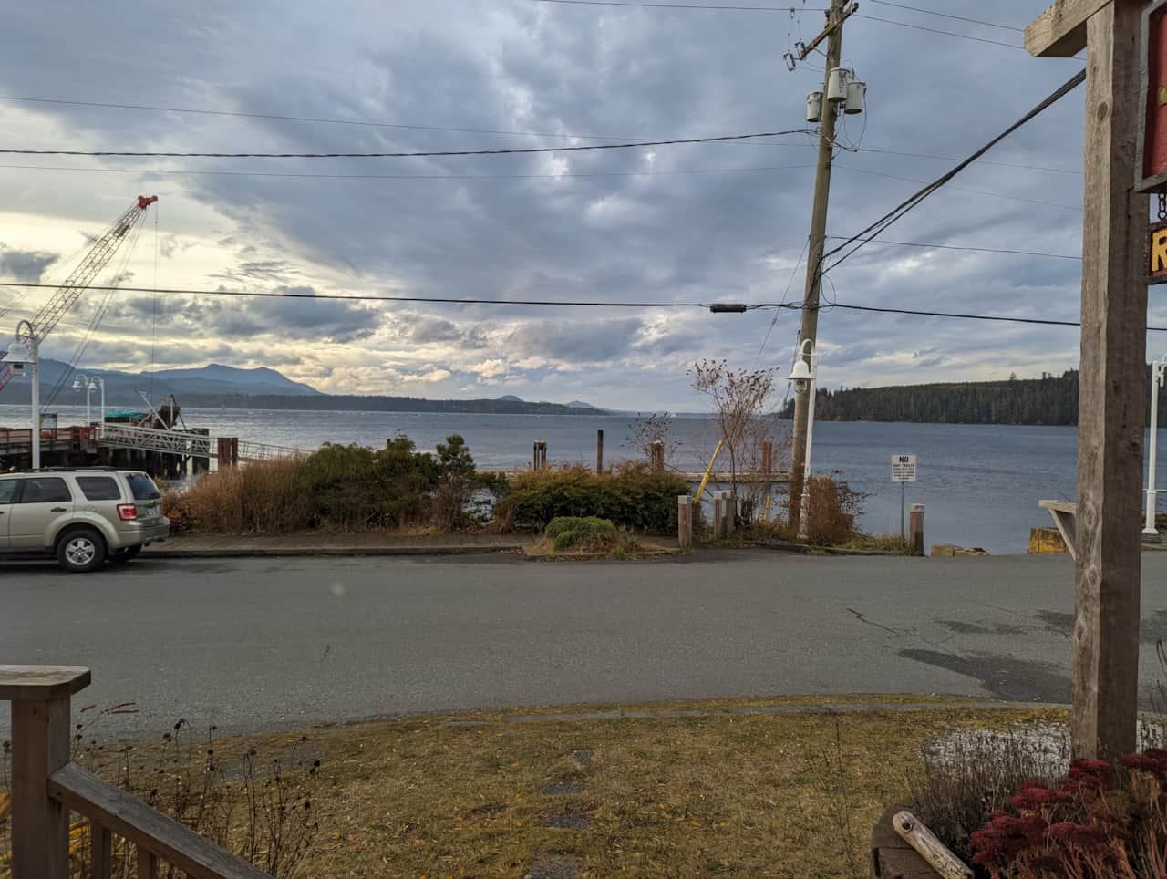 Ocean View and Beach access - Cedar Suite | Serviced Apartment