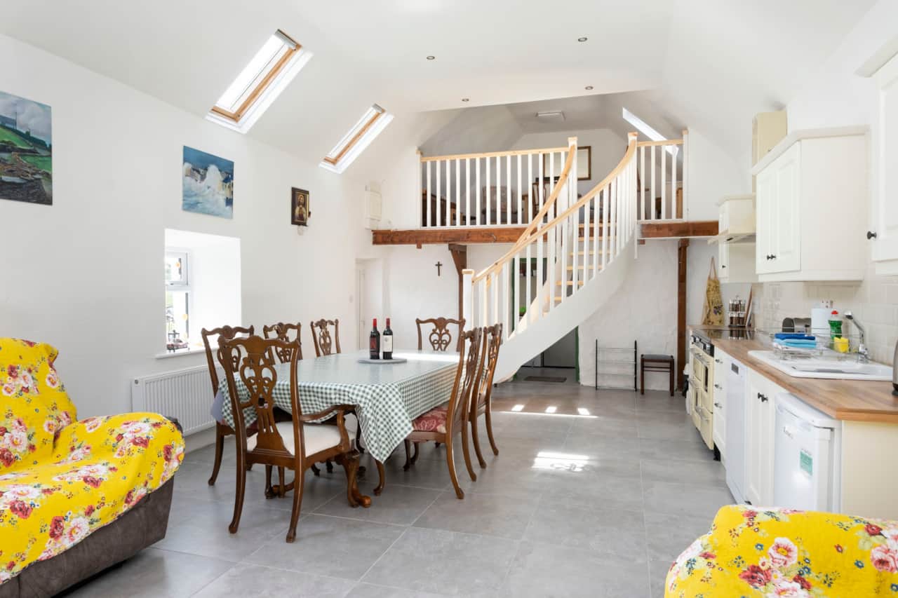 Kitchen / Dining Room 