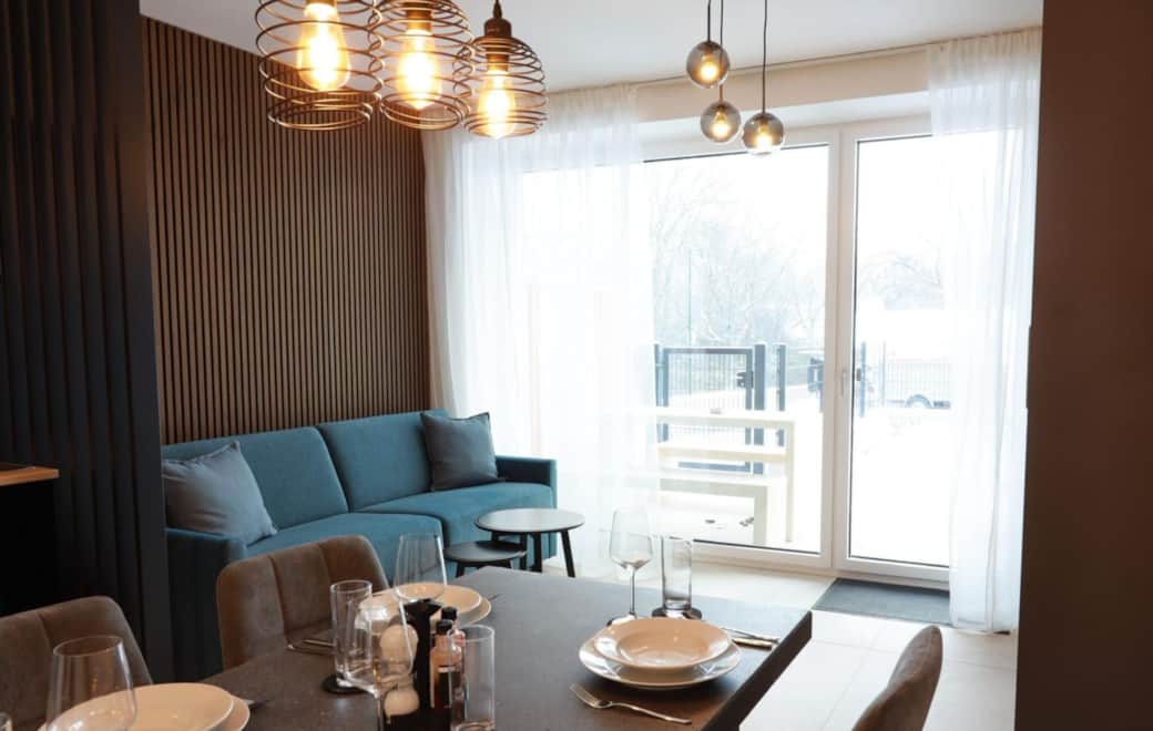 Wohn Essbereich blaues Apartment