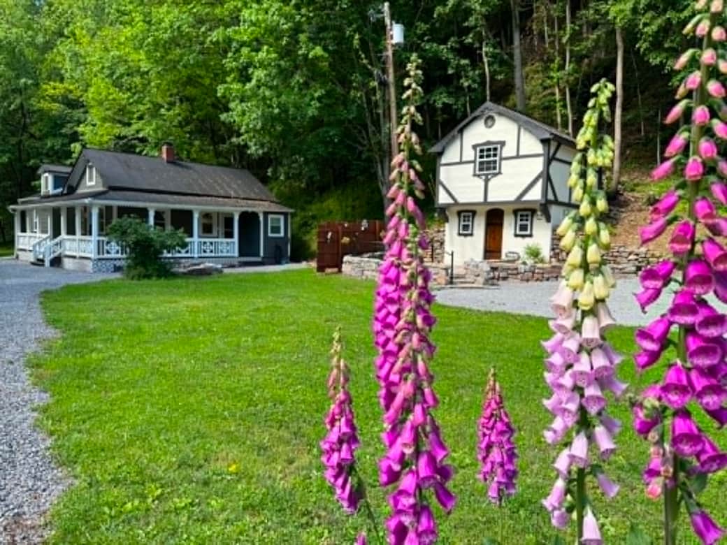 Located next to the Renovated Farmhouse