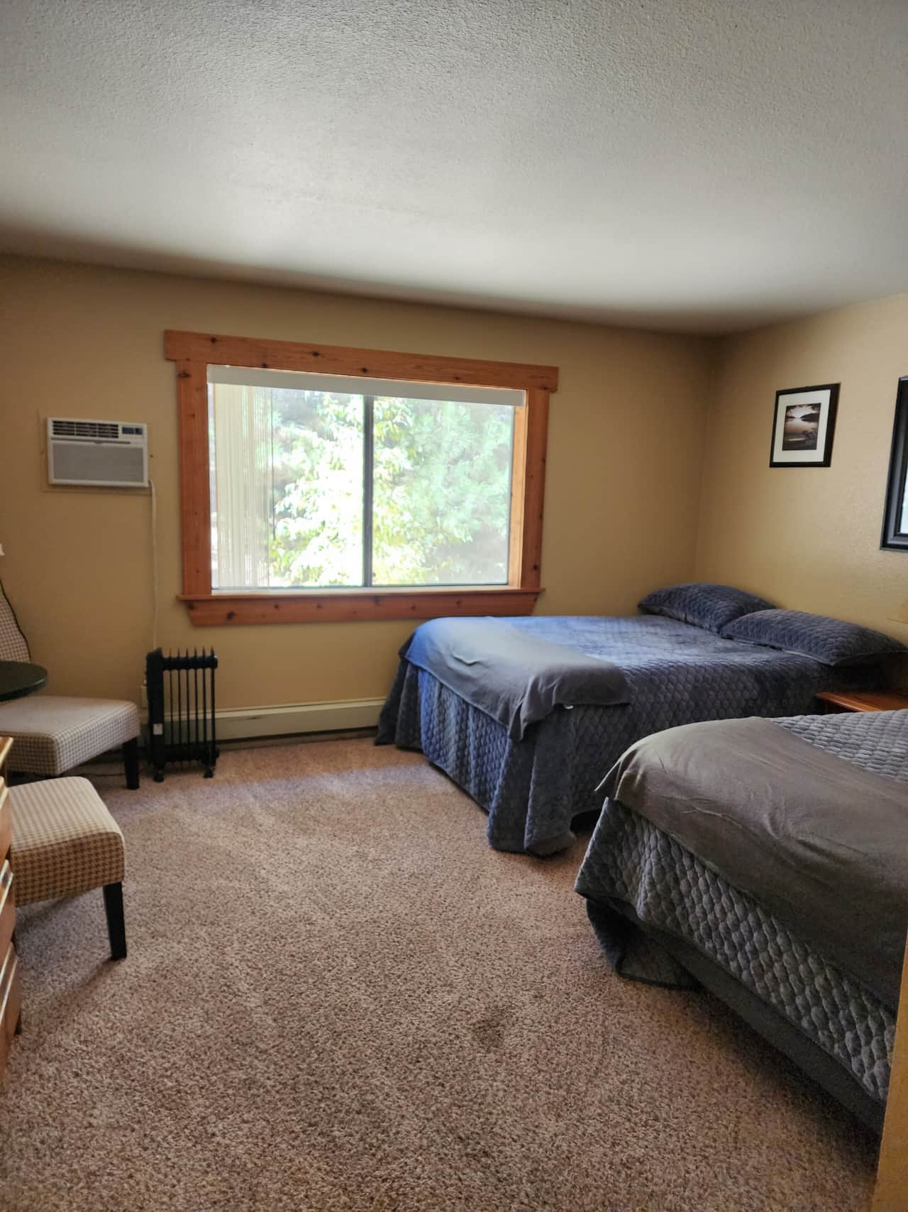 Room 7 doorway beds