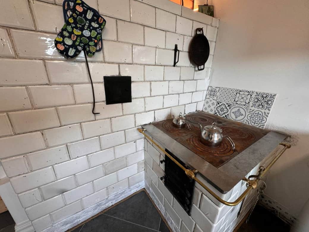 This Firestove in the kitchen is unique - but decorative This Firestove in the kitchen is unique - but decorative