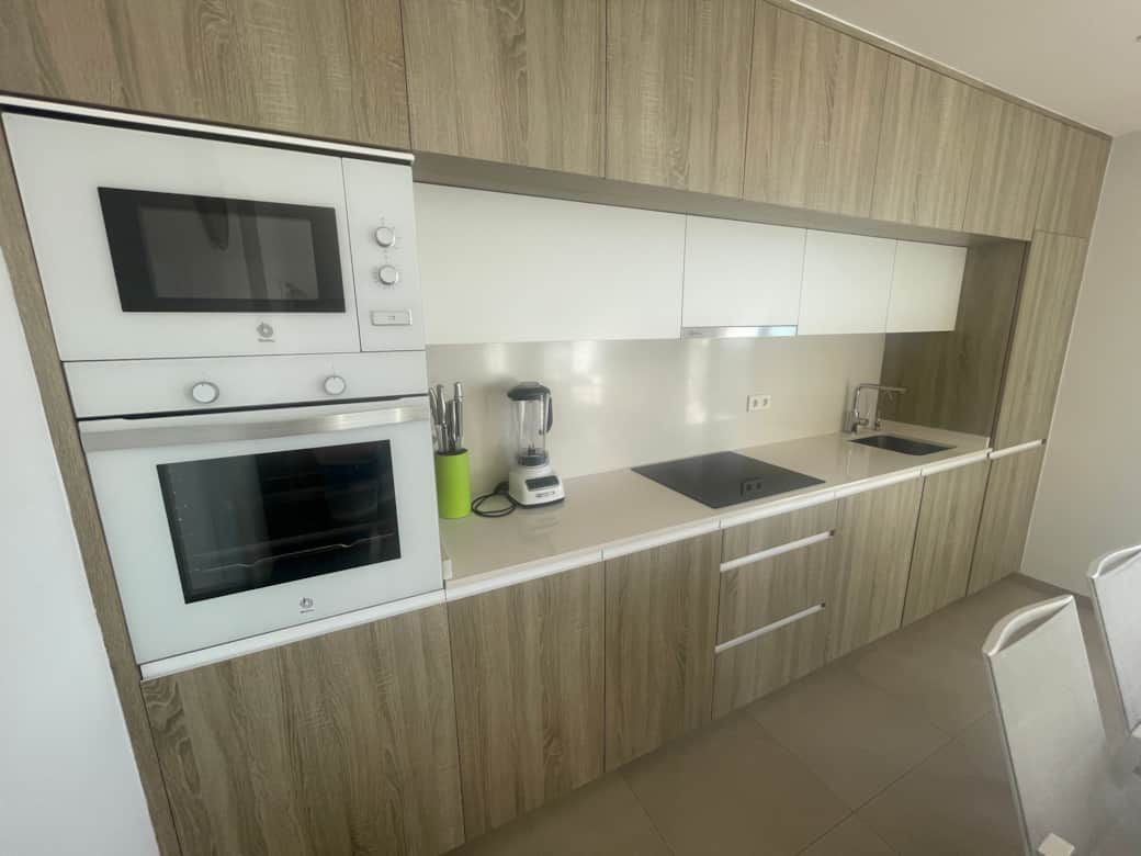 Modern, fully equipped kitchen with high comfort