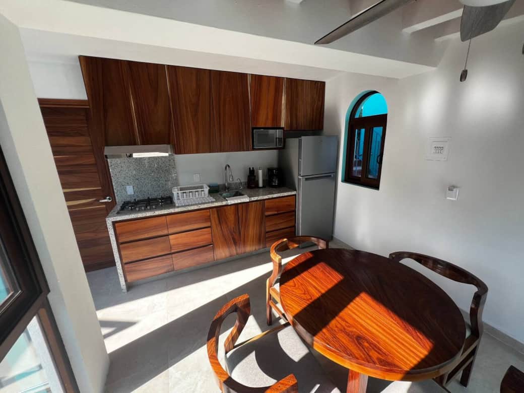 Kitchenette and Dining Area
