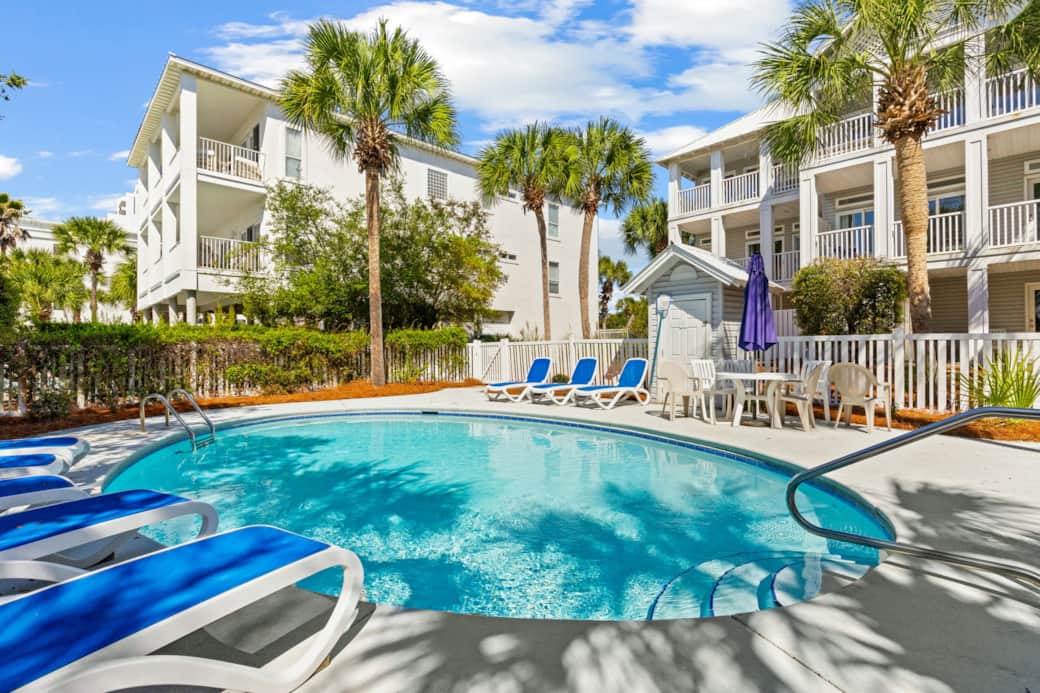 A Perfect Summer Pool Area A Perfect Summer Pool Area