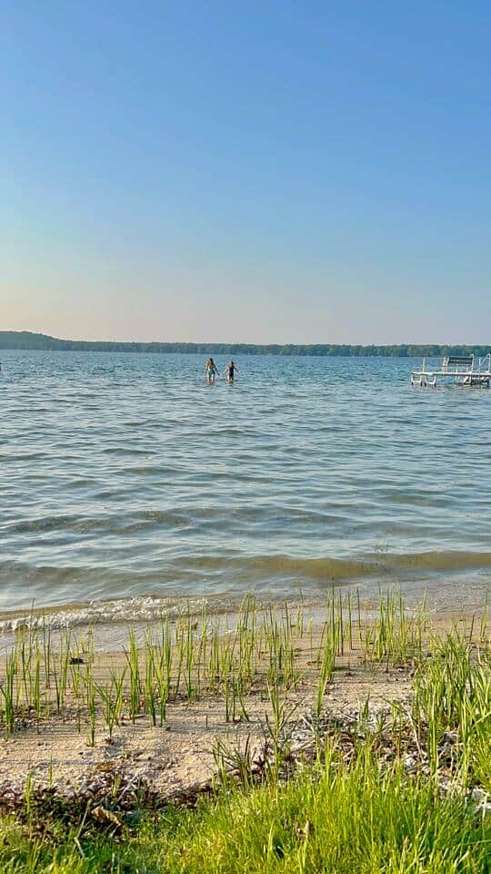Lake access for swimming or launching kayaks / paddle boards, etc…(no dock).