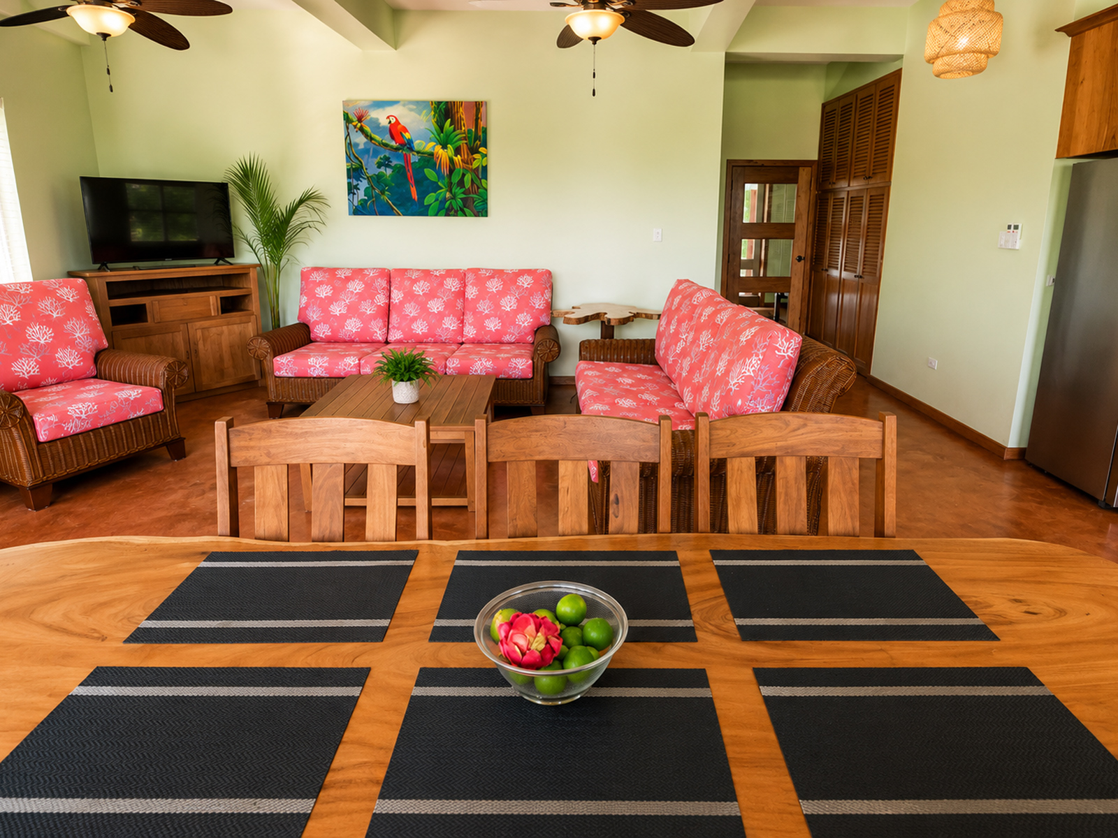 Living Room Photo 3