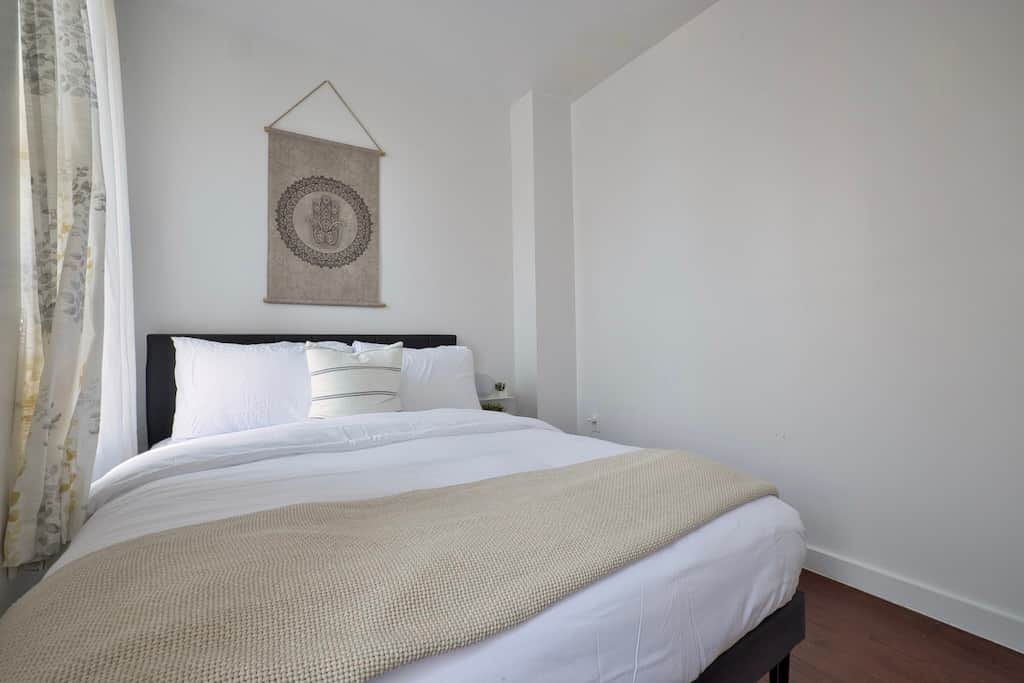 Queen Bedroom