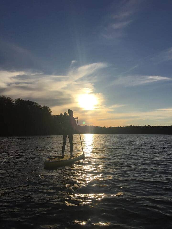 go for a paddle 