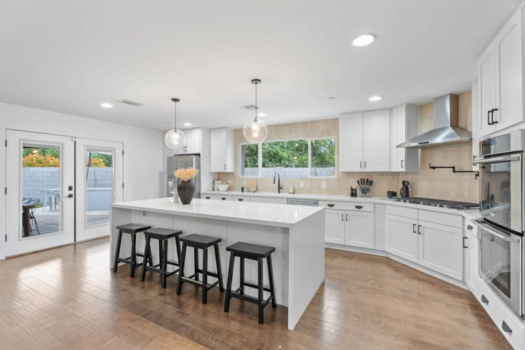 Make your own meals (or hire a chef) in a large kitchen complete with filtered ice/water dispenser in fridge, microwave drawer, dishwasher, gas stovetop and double ovens. 