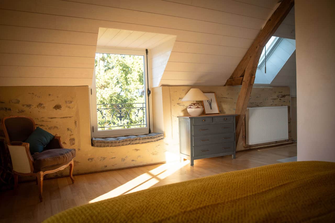 Morning sunshine from the bedroom at l'Écrin de Saint Léo