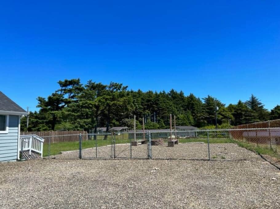 Backyard Fire Pit/Driveway