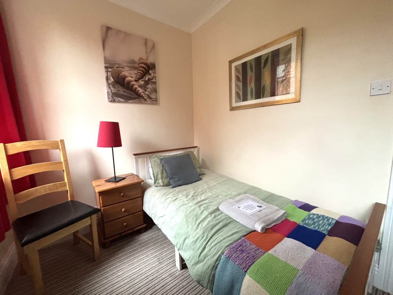 Single bedroom