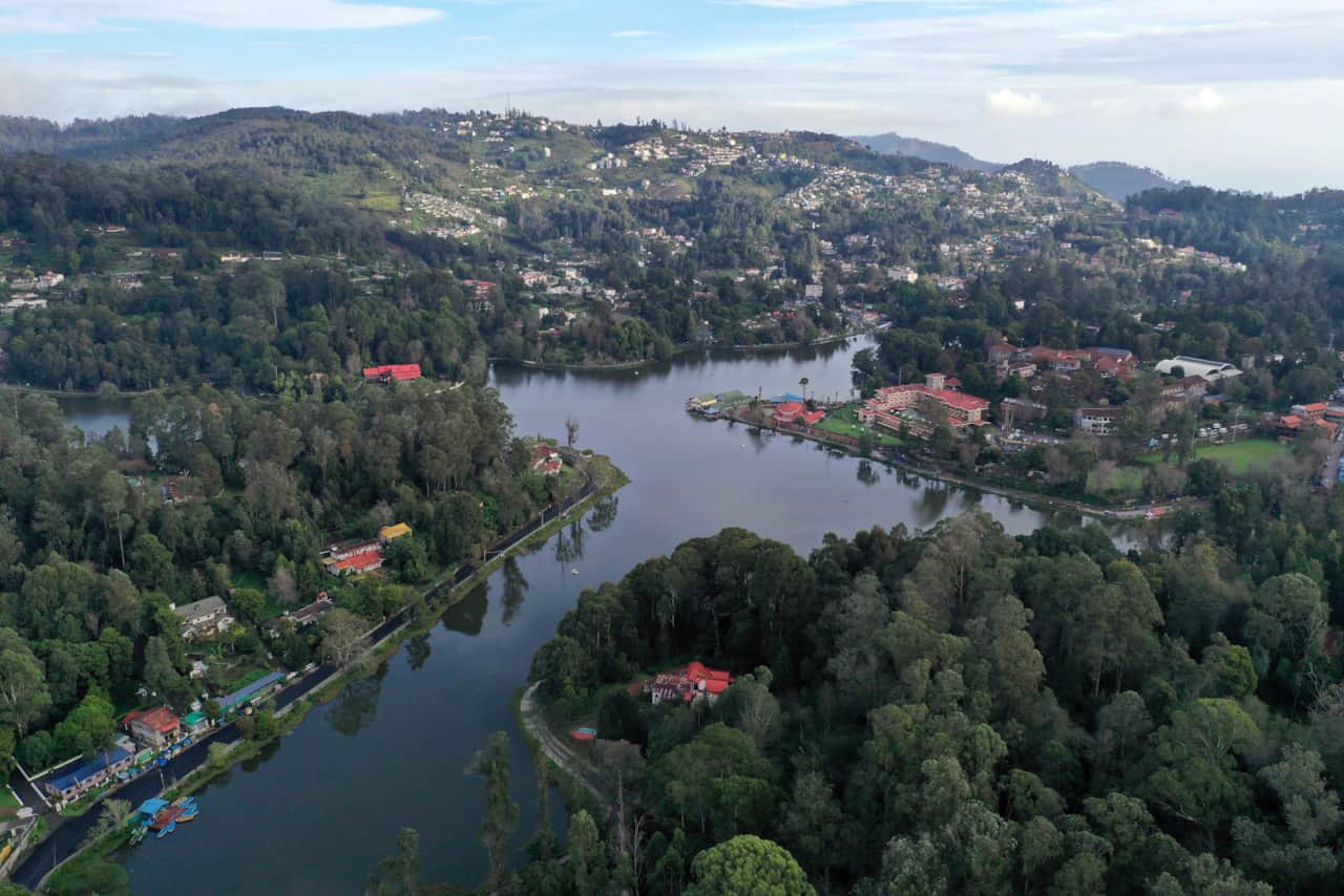 Exterior aerial lake 02
