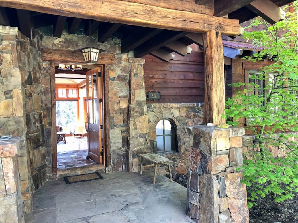 Private Entrance
