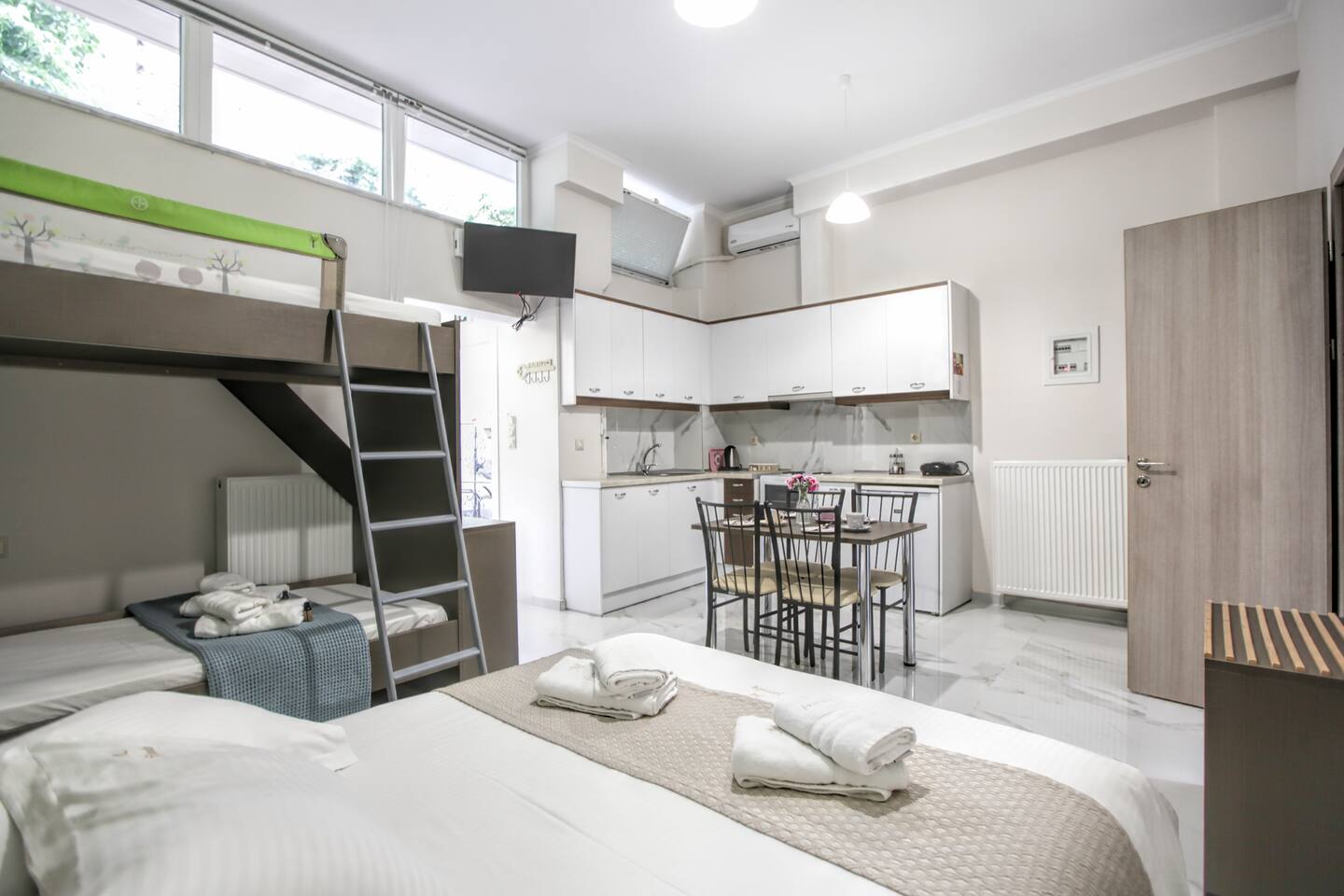 Del Sol Meteora Luxurious Family Suites #1