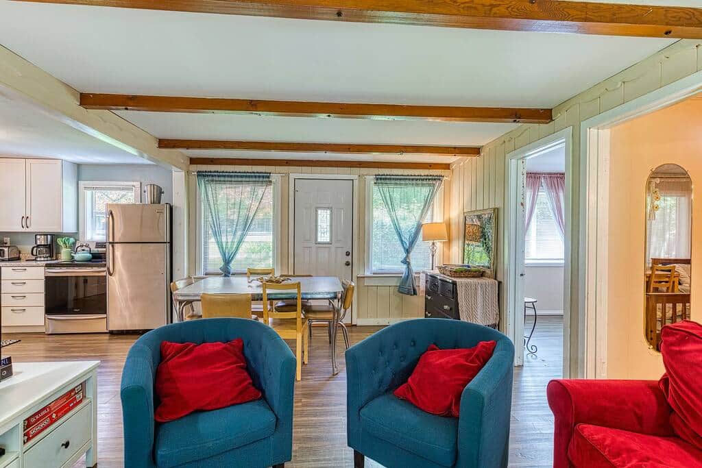 Door County Dreaming Cabin, Pet Friendly Vacation Home in Baileys Harbor