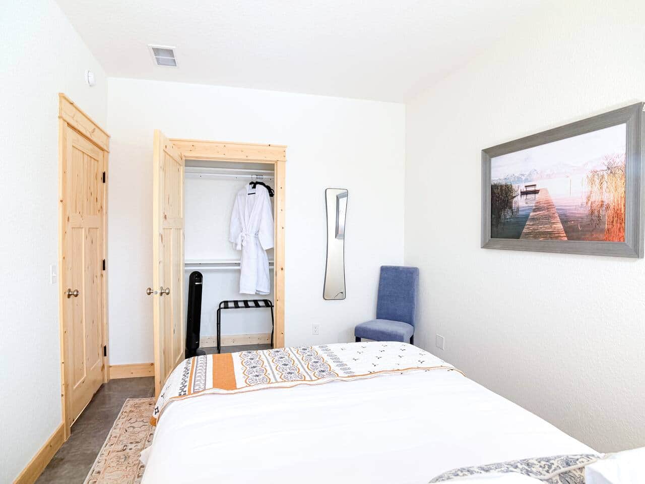 Piñon Home Big Horn Mountain views from patio