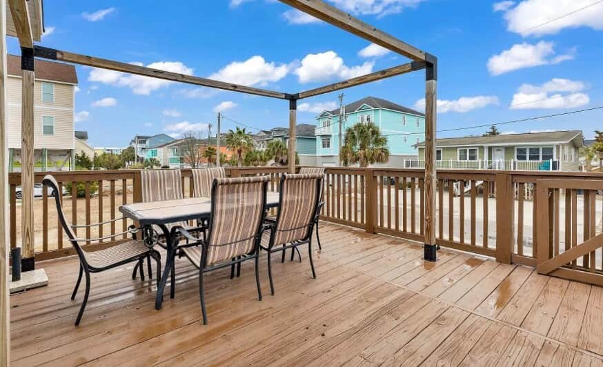 Large Private Deck & Barbeque Grilling Area