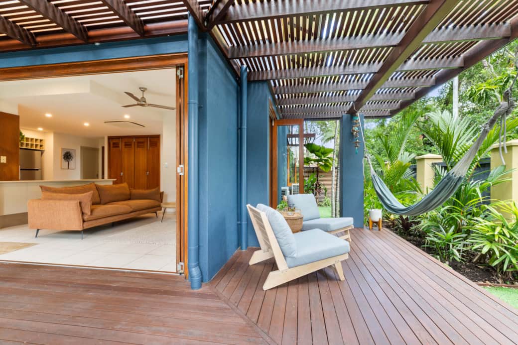 Indoor / Outdoor living