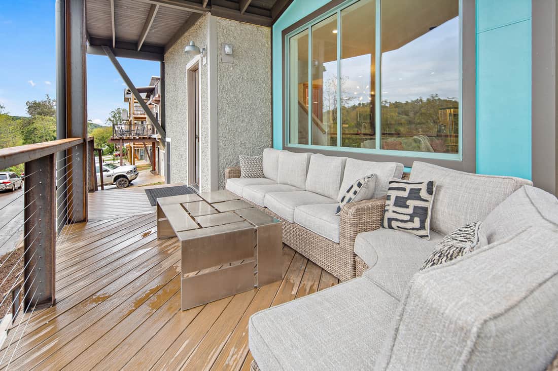 30 Upstream Penthouse Second floor outdoor seating 