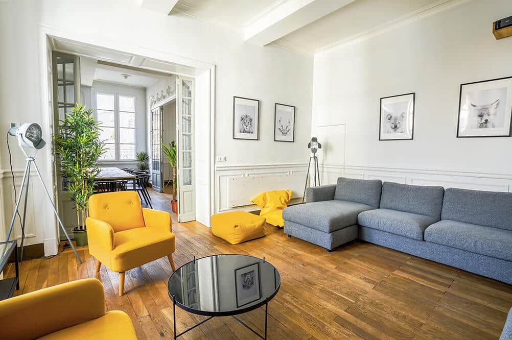 Bright living room with 1 sofa bed