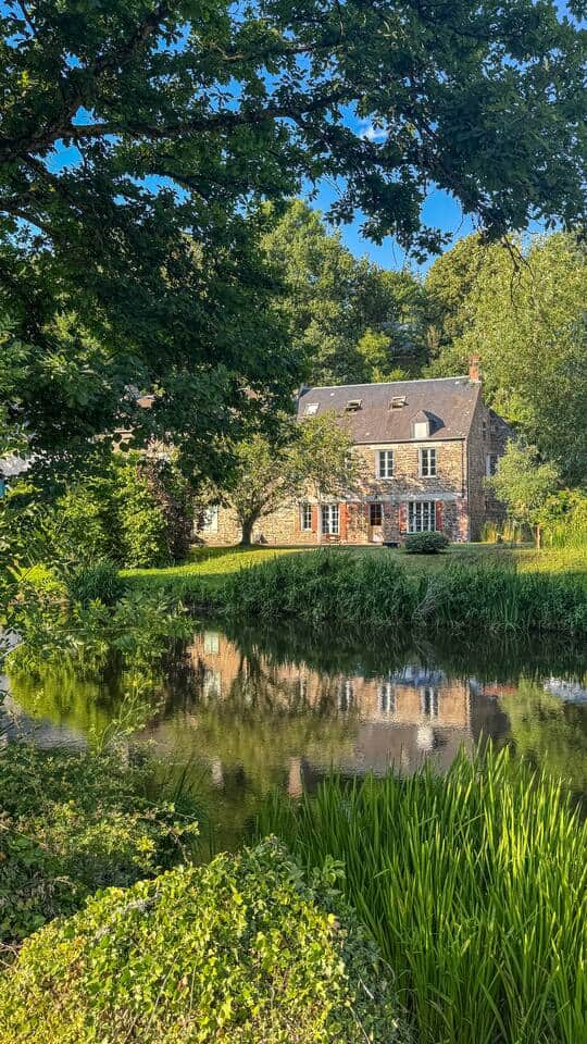 Charming riverside house in a peaceful natural setting.