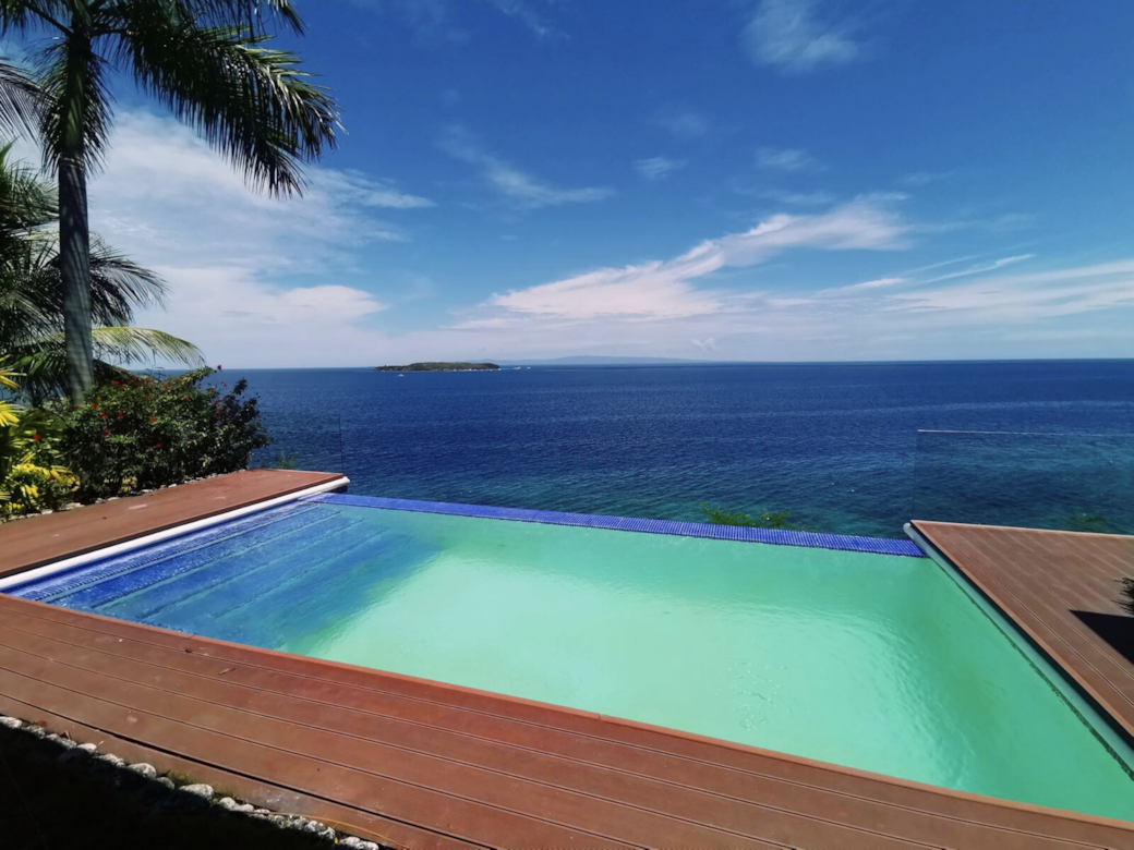 Outdoor Infinity Pool