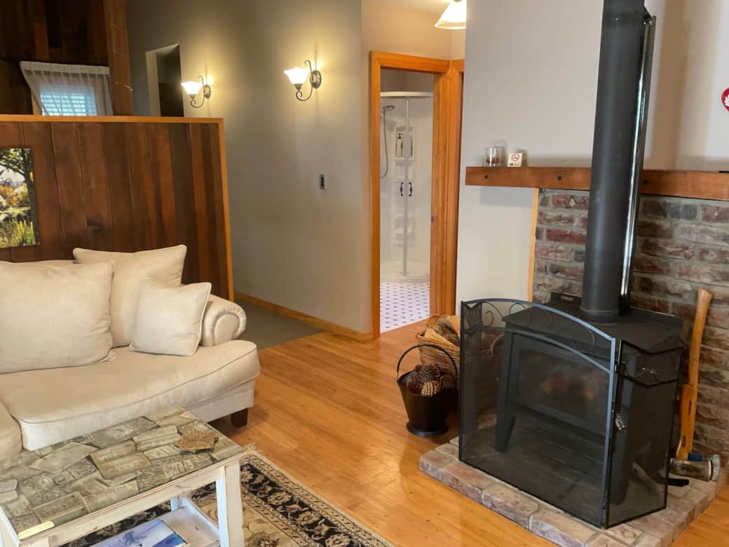 Looking towards bathroom and bedroom Looking towards bathroom and bedroom