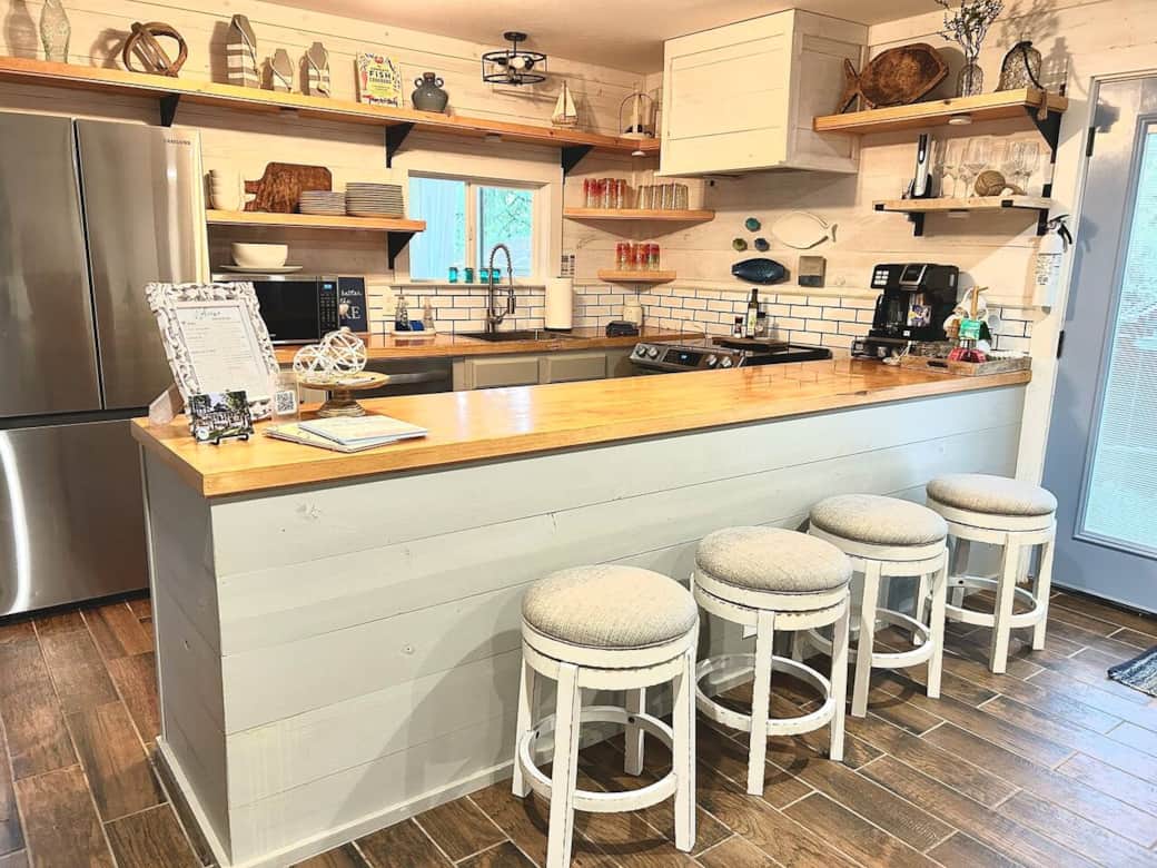 Eating area in the Kitchen Eating area in the Kitchen
