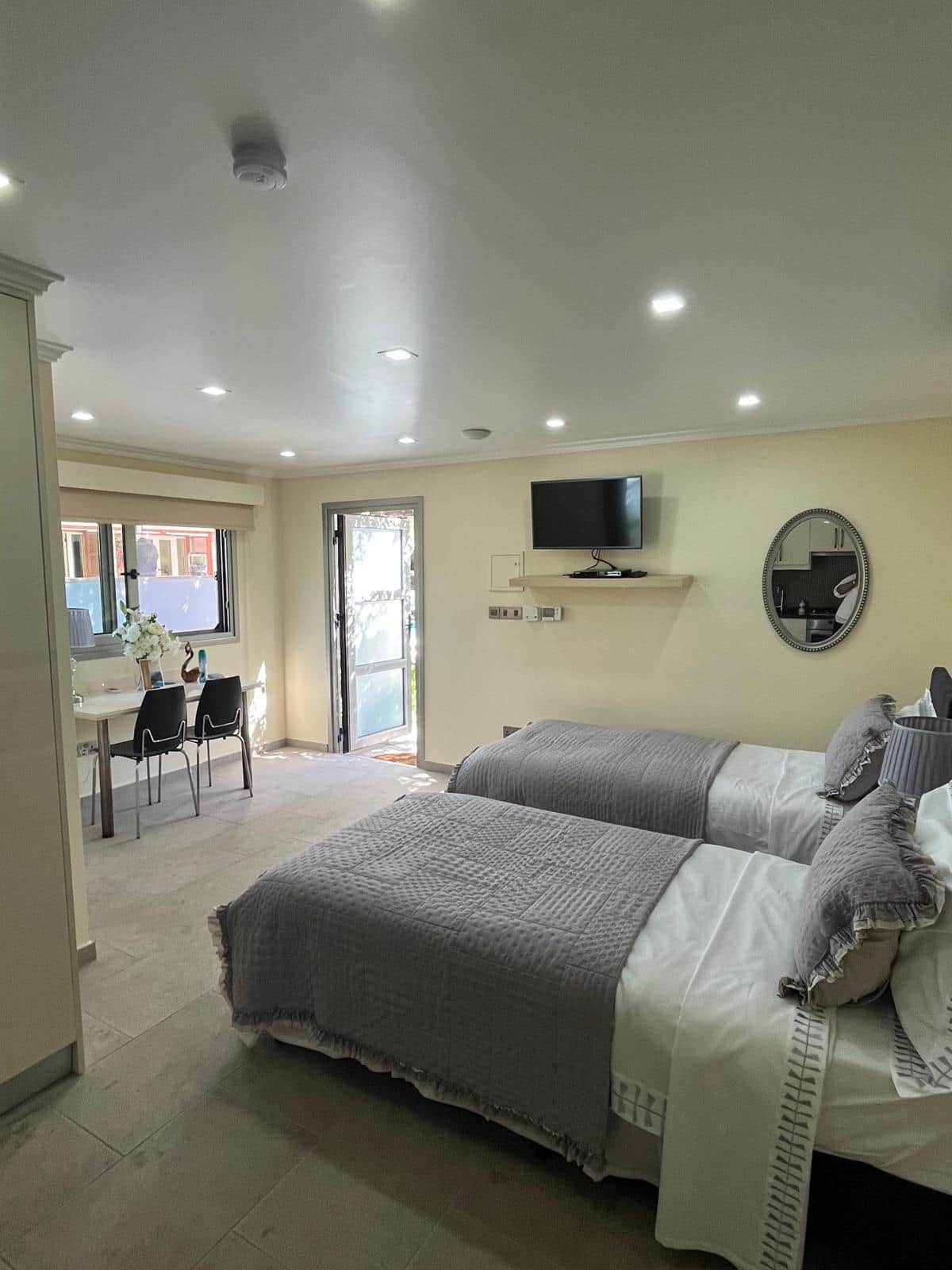 Twin Beds annexe