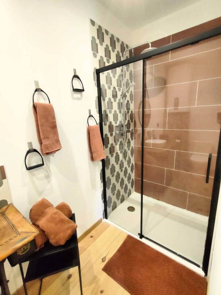 CHAQUE DETAIL DE LA DECORATION EST PENSE