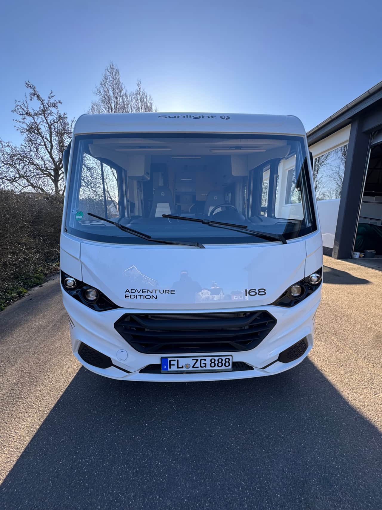 FJORDVAN - Sunlight i68 adventure Edition