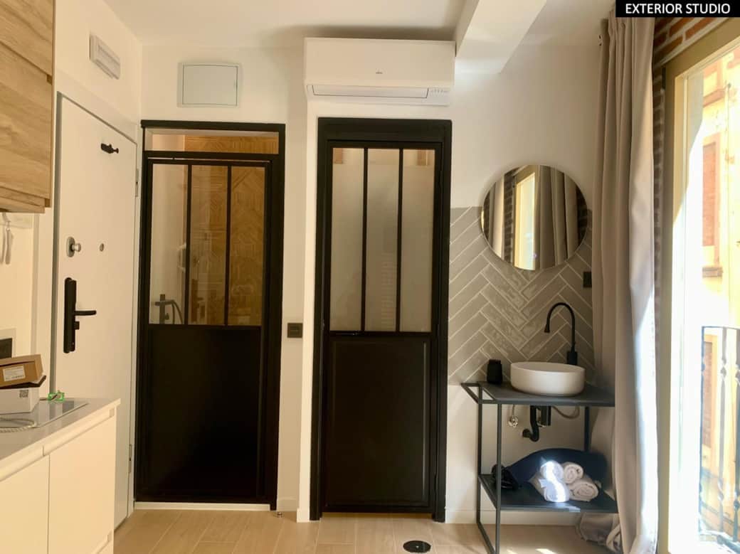 Toilet & shower