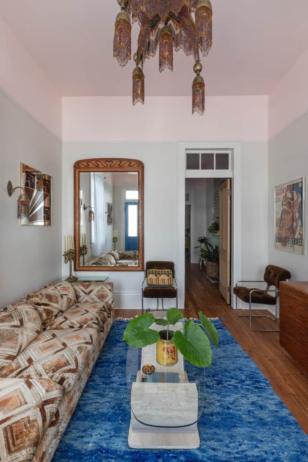New Orleans Luxury Apartment - Nomad - Living Room