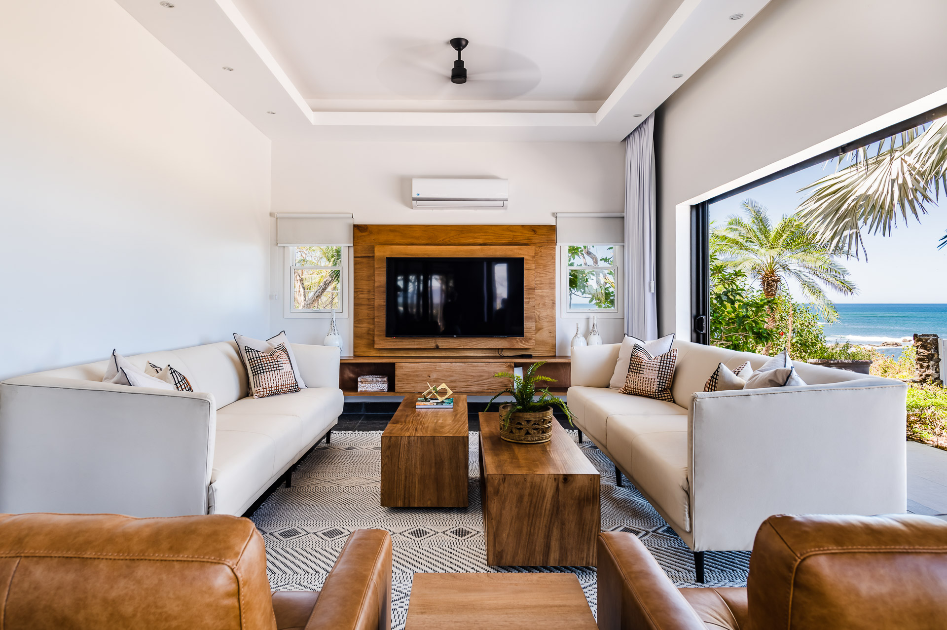 TV Sala & Living Room.