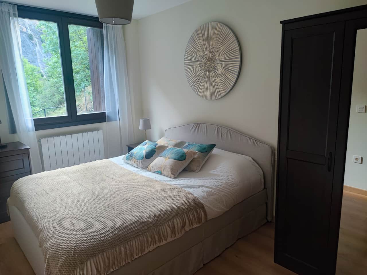 DORMITORIO PRINCIPAL CAMA 160 CM