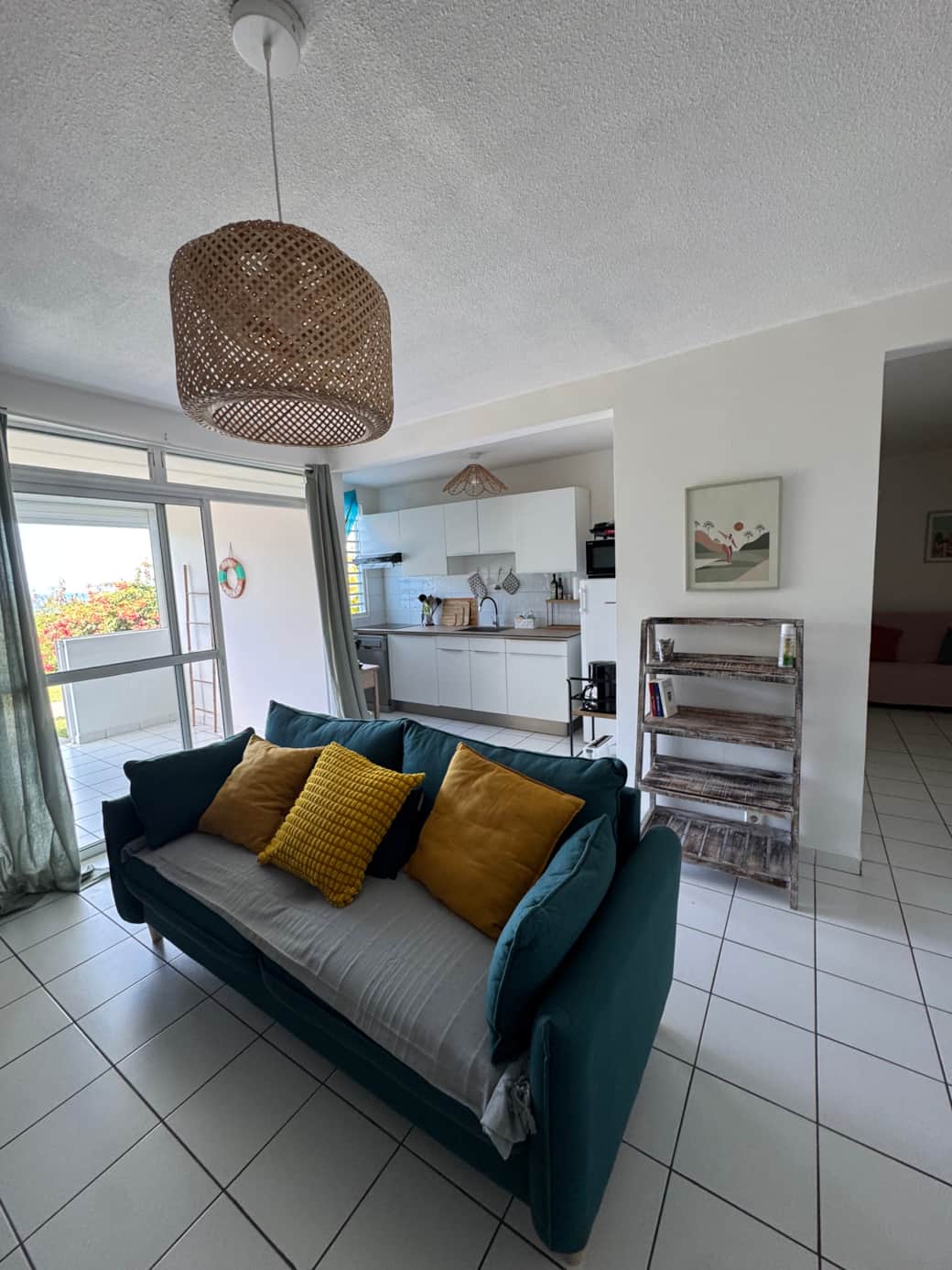 Salon vue vers cuisine Salon vue vers cuisine