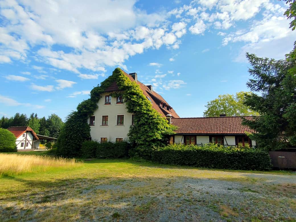 Parkplatz vor dem Haus