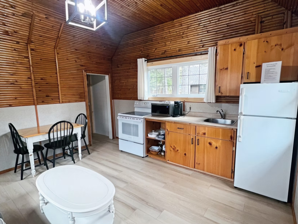 Dining Room & Kitchen