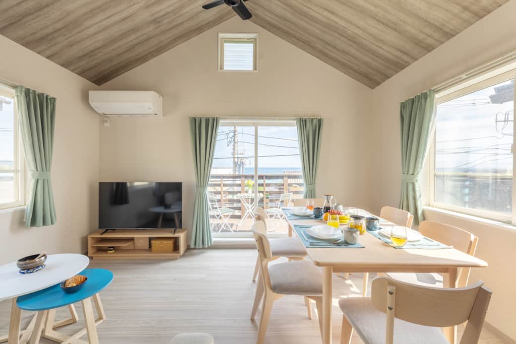 Dining balcony sea view bright