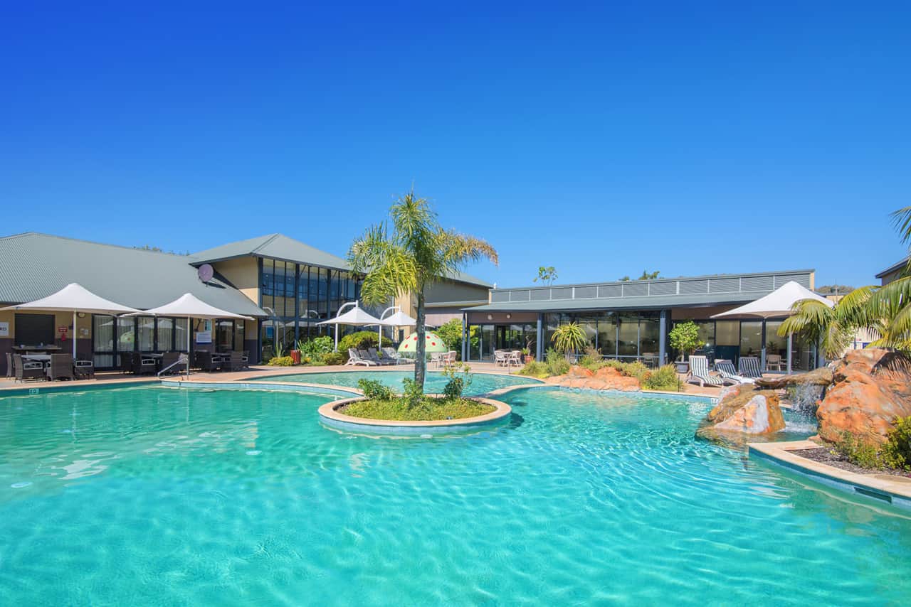 Swimming pool