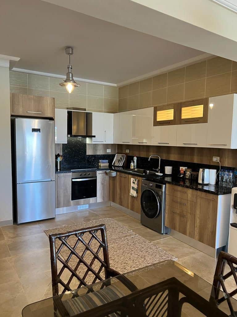 Fully equipped open kitchen 