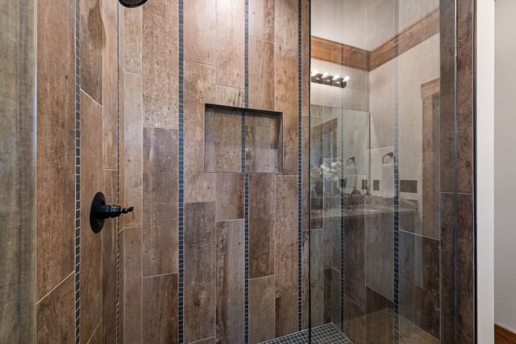 Master Walk-In Shower Master Walk-In Shower