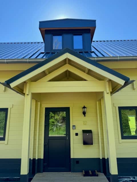 Wagenhausen eifel cochem vakantiewoning geel voorkant