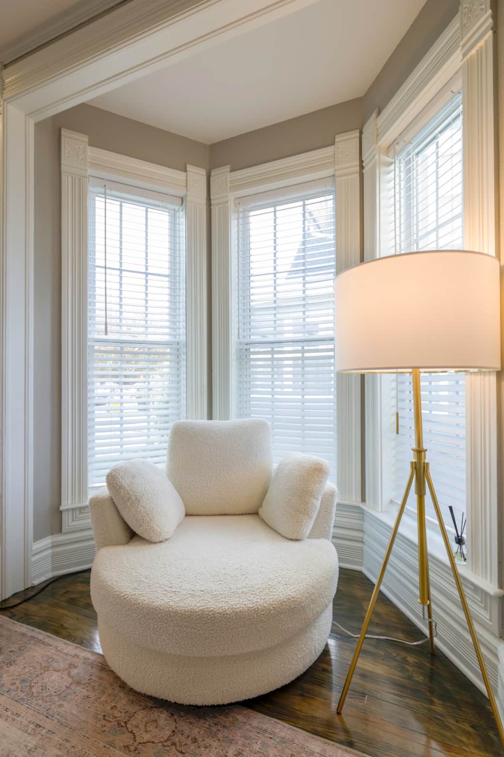 Bay window  seating, front parlor room