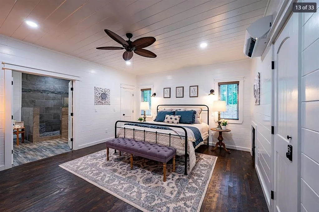 Master Bedroom Master Bedroom