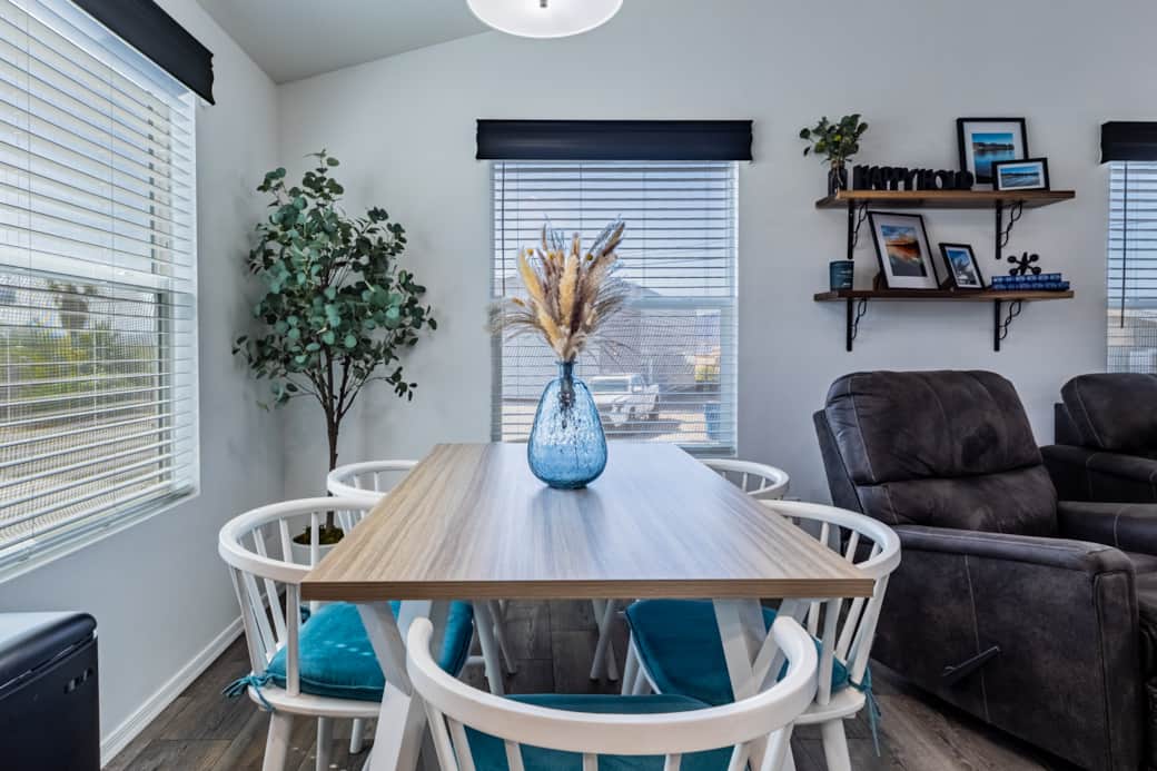 Spacious table for 6—book now for meals that bring everyone close