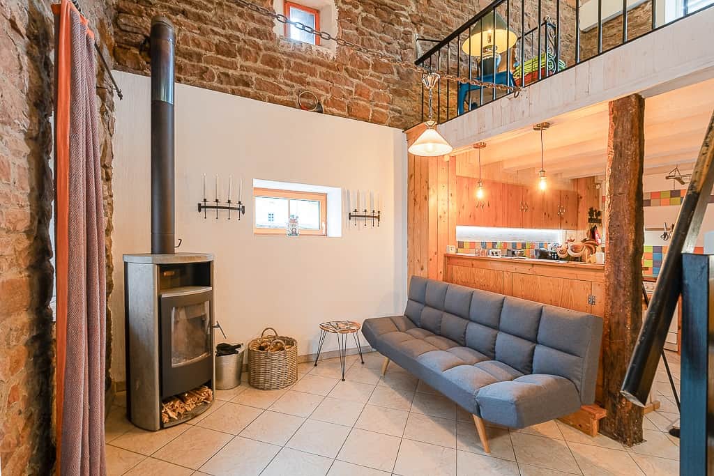 Wohnzimmer mit Kaminofen Wohnzimmer mit Kaminofen