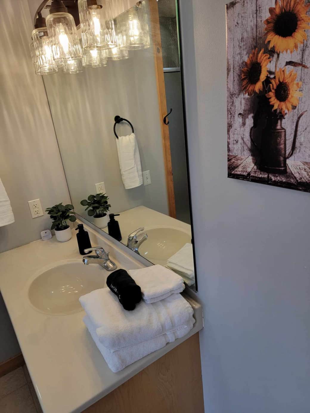 Primary En Suite Bathroom